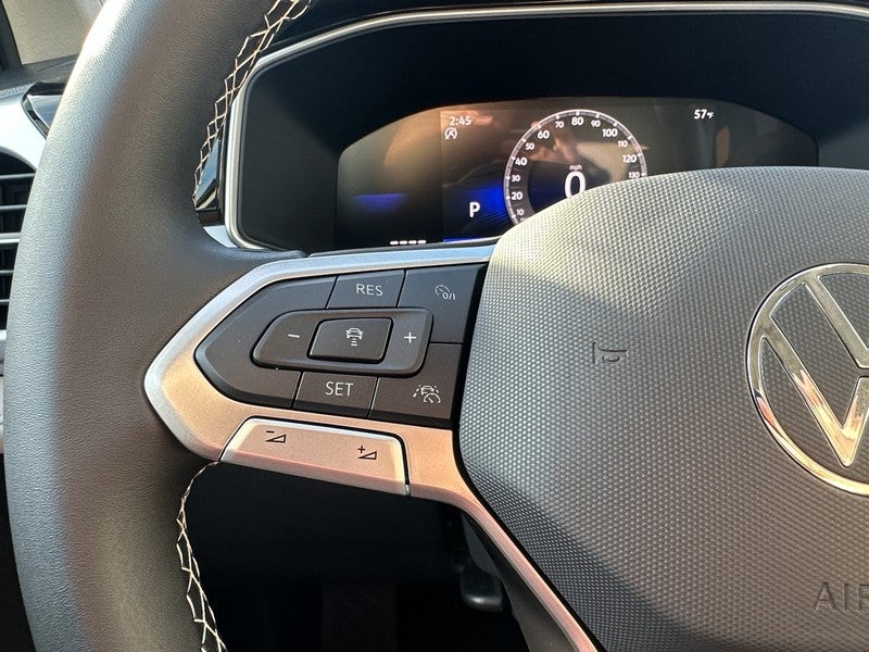 2026 Volkswagen Taos SE FWD