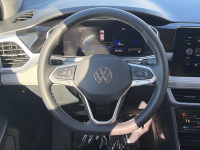 2027 Volkswagen Taos SE FWD