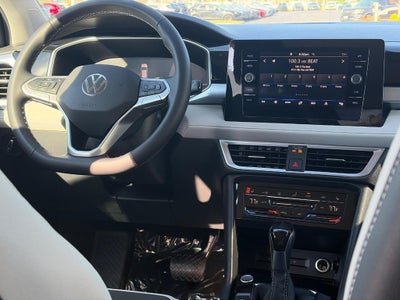 2027 Volkswagen Taos SE FWD