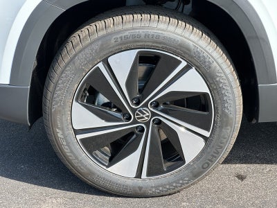 2025 Volkswagen Taos SE 4MOTION