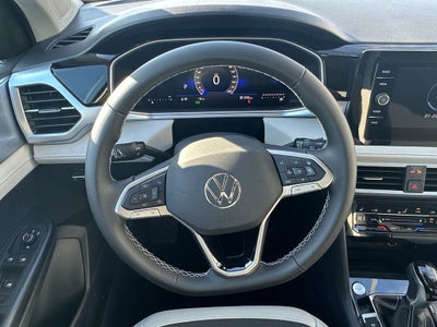 2026 Volkswagen Taos SE 4MOTION