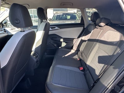 2026 Volkswagen Taos SE 4MOTION