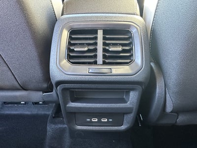 2026 Volkswagen Taos SE 4MOTION