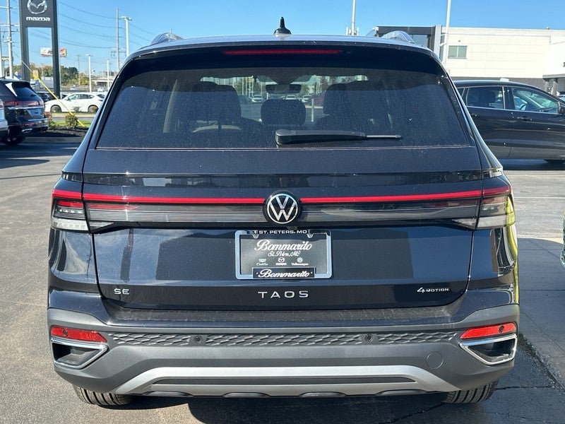 2025 Volkswagen Taos SE 4MOTION