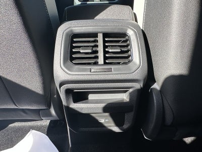 2025 Volkswagen Taos SE 4MOTION