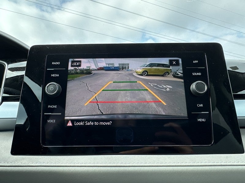 2025 Volkswagen Taos SE 4MOTION