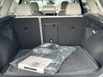 2025 Volkswagen Taos SE 4MOTION