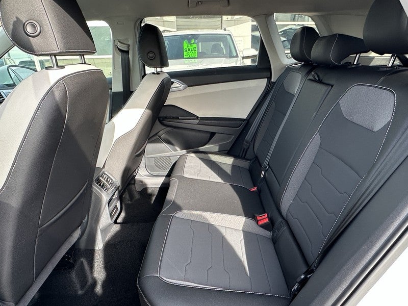 2026 Volkswagen Taos SE 4MOTION