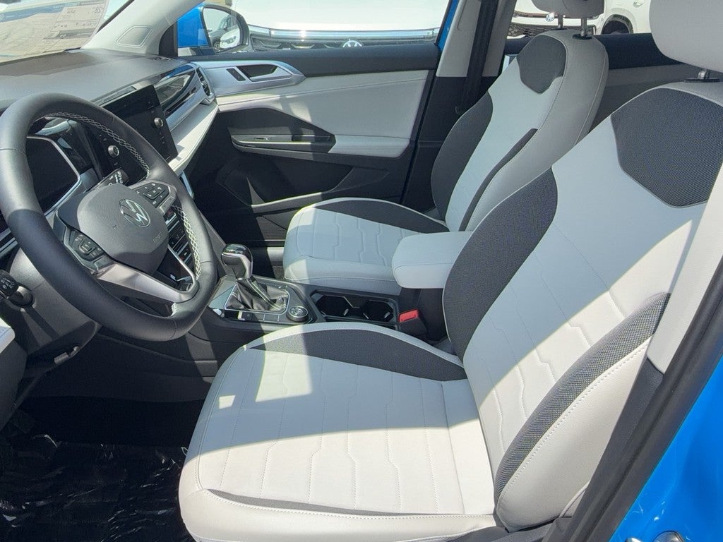 2026 Volkswagen Taos SE 4MOTION