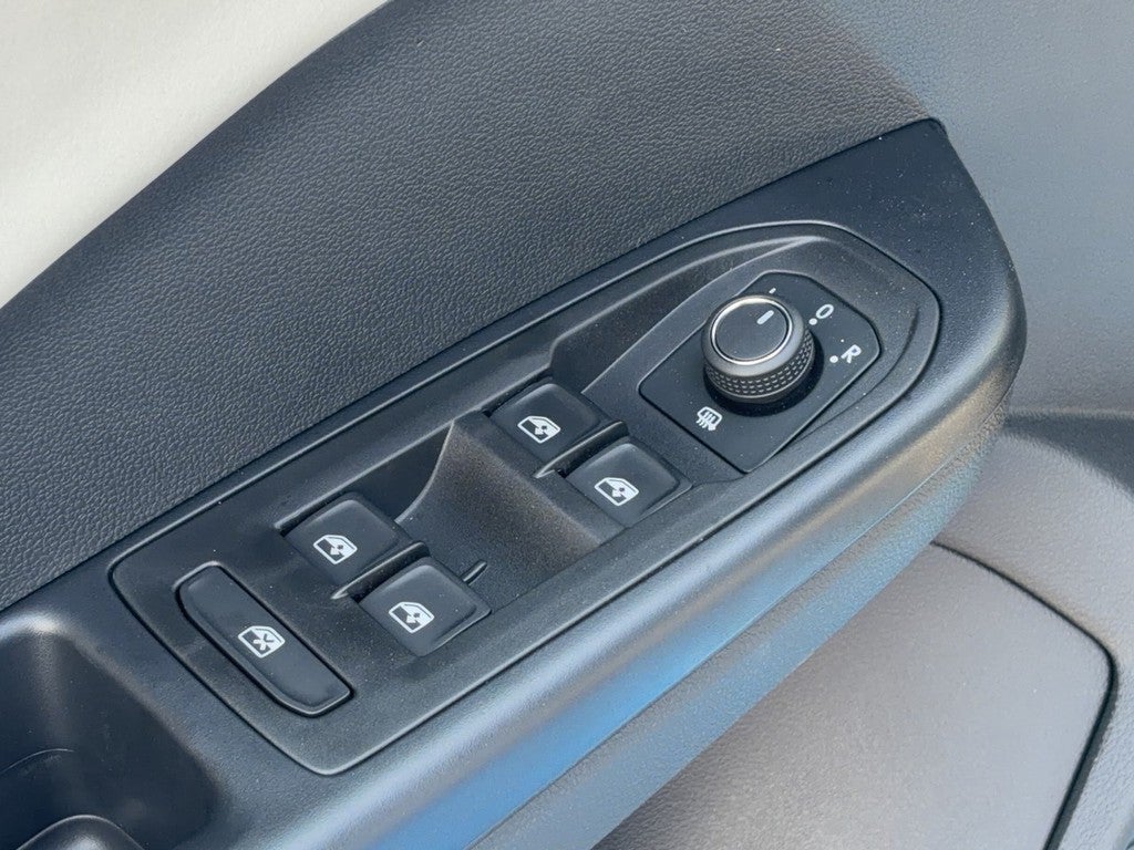 2026 Volkswagen Taos SE 4MOTION