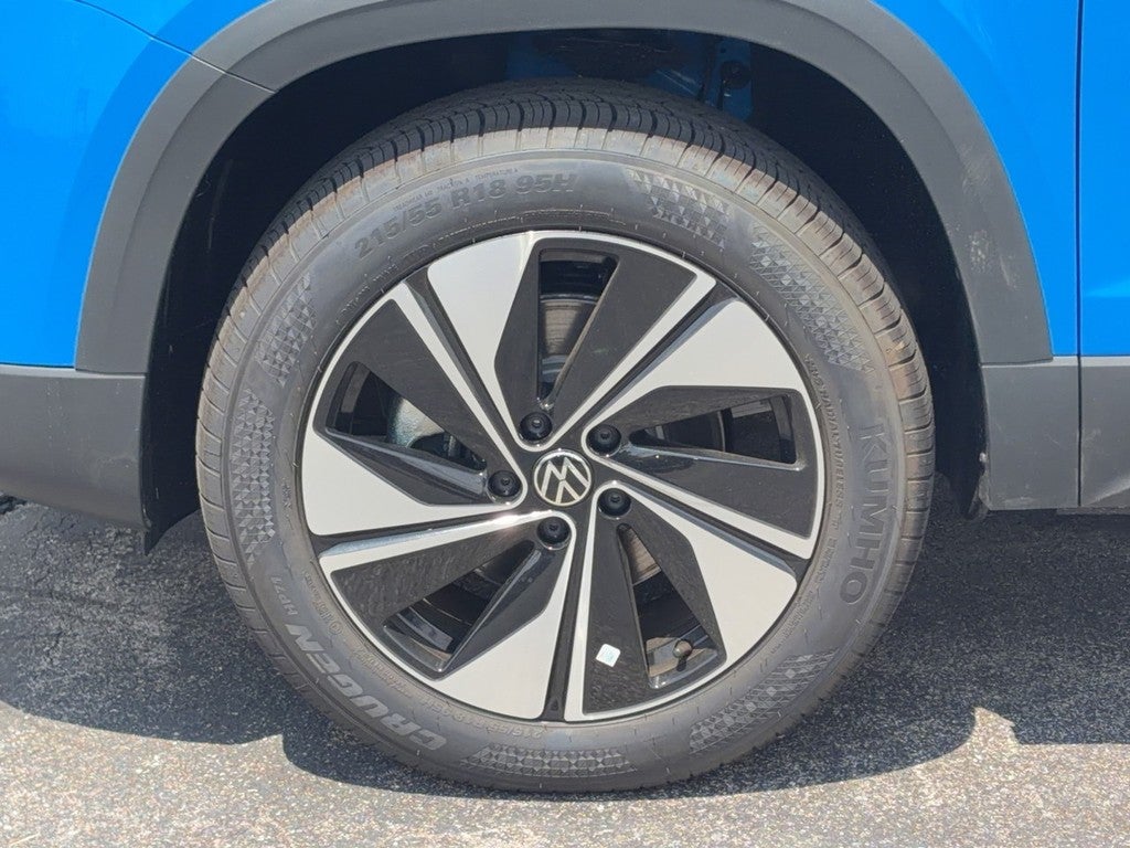 2026 Volkswagen Taos SE 4MOTION