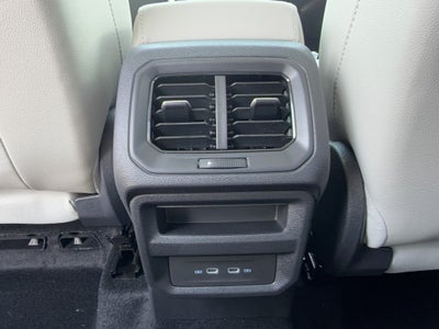 2026 Volkswagen Taos SE 4MOTION