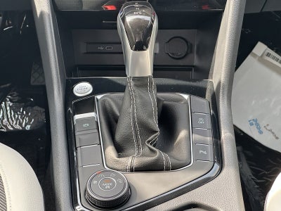 2025 Volkswagen Taos SE 4MOTION