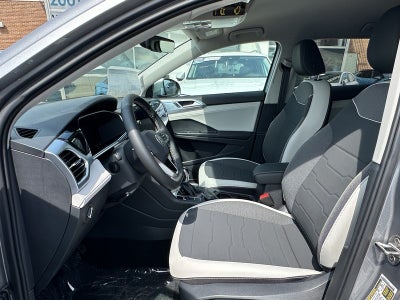 2025 Volkswagen Taos SE 4MOTION