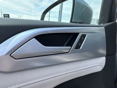 2025 Volkswagen Taos SE 4MOTION