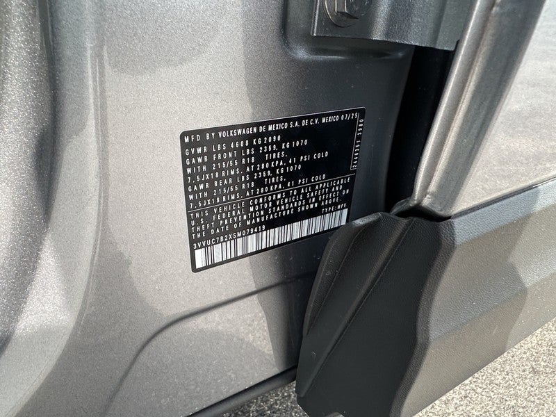 2025 Volkswagen Taos SE 4MOTION