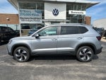 2025 Volkswagen Taos SE 4MOTION