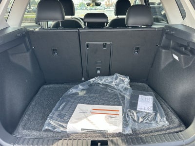 2025 Volkswagen Taos SE 4MOTION