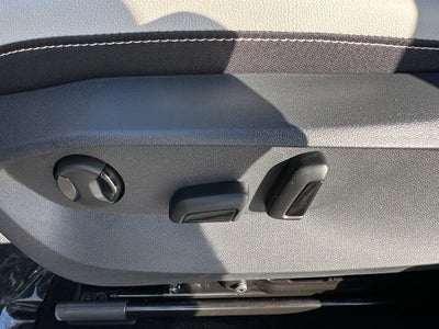 2026 Volkswagen Taos SE 4MOTION