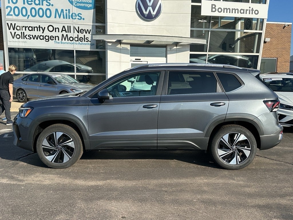 2026 Volkswagen Taos SE 4MOTION