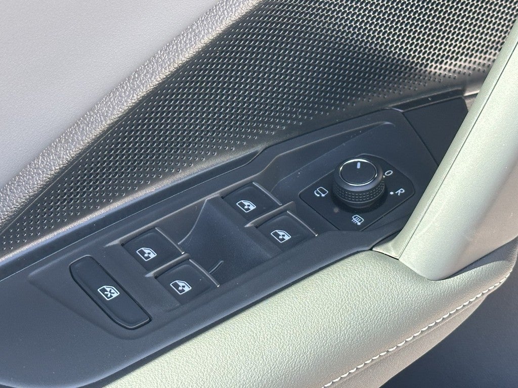 2026 Volkswagen Tiguan 2.0T SEL R-Line Turbo 4MOTION
