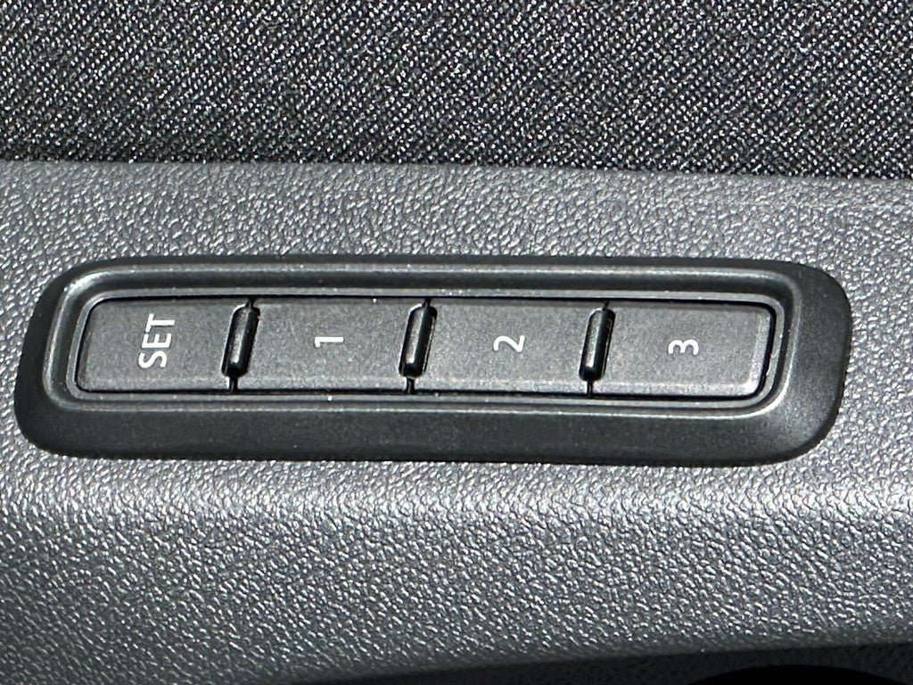2026 Volkswagen Tiguan 2.0T SEL R-Line Turbo 4MOTION