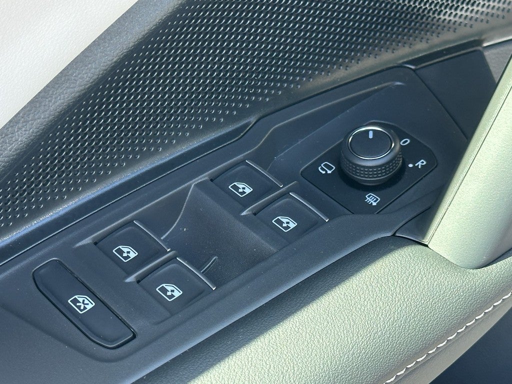 2026 Volkswagen Tiguan 2.0T SEL R-Line Turbo 4MOTION