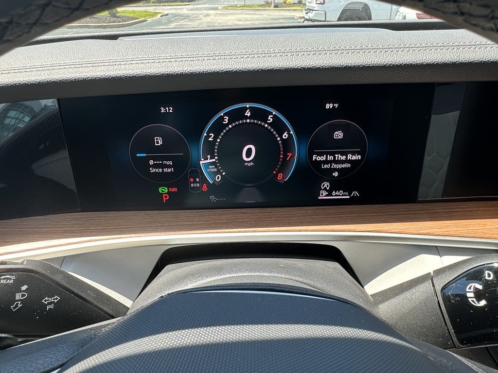 2026 Volkswagen Tiguan 2.0T SEL R-Line Turbo 4MOTION