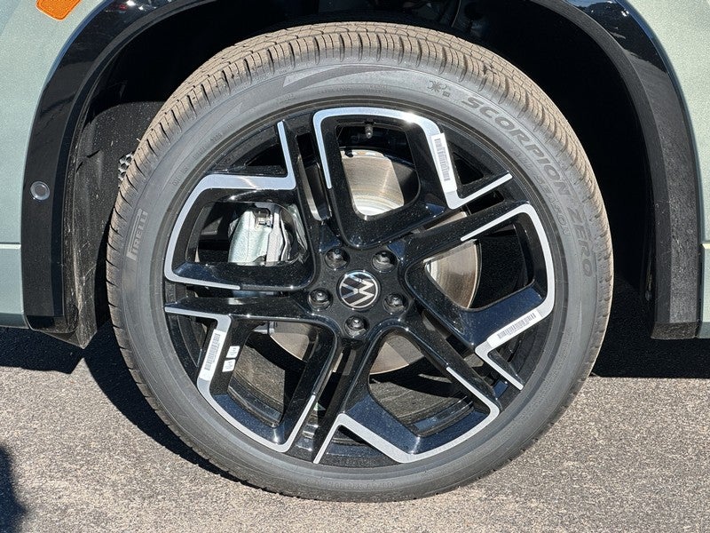 2026 Volkswagen Tiguan 2.0T SEL R-Line Turbo 4MOTION