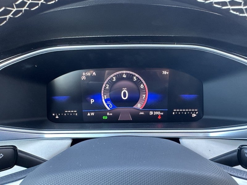 2025 Volkswagen Taos SE 4MOTION