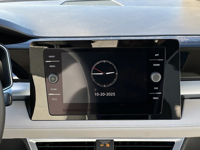 2025 Volkswagen Taos SE 4MOTION