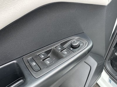 2025 Volkswagen Taos SE 4MOTION