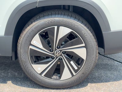 2026 Volkswagen Taos SE 4MOTION