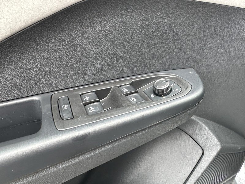 2025 Volkswagen Taos SE 4MOTION