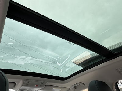 2025 Volkswagen Taos SE 4MOTION