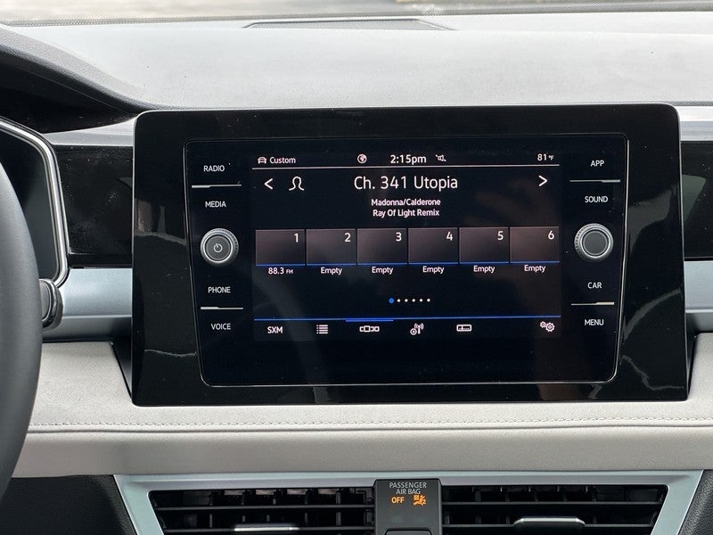 2025 Volkswagen Taos SE 4MOTION