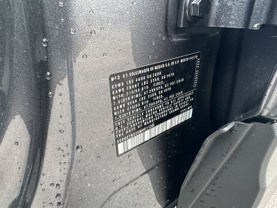 2025 Volkswagen Taos SE 4MOTION