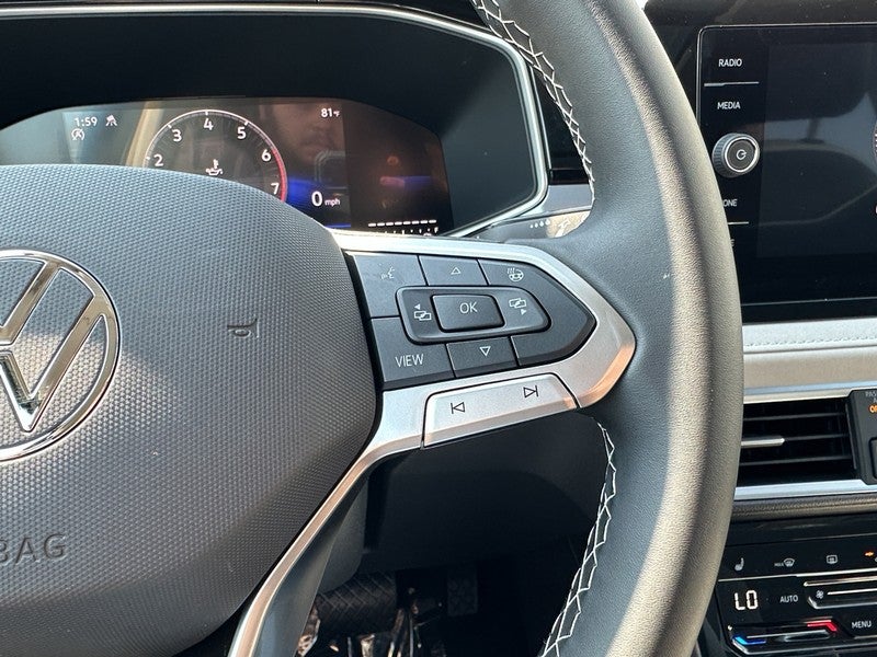 2025 Volkswagen Taos SE 4MOTION