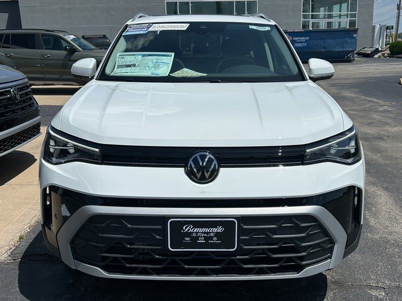 2025 Volkswagen Taos SE 4MOTION