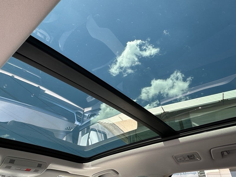 2025 Volkswagen Taos SE 4MOTION