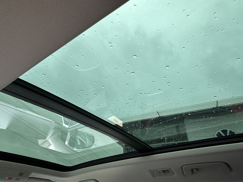 2025 Volkswagen Taos SE 4MOTION