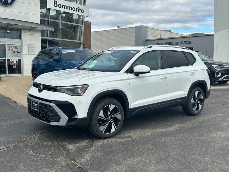 2025 Volkswagen Taos SE 4MOTION