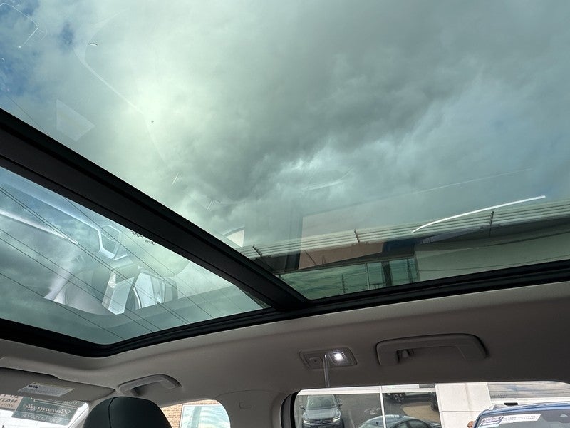 2025 Volkswagen Taos SE 4MOTION