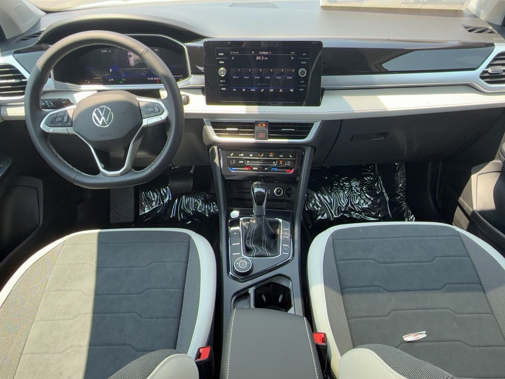 2026 Volkswagen Taos SE 4MOTION