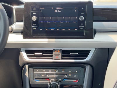 2026 Volkswagen Taos SE 4MOTION
