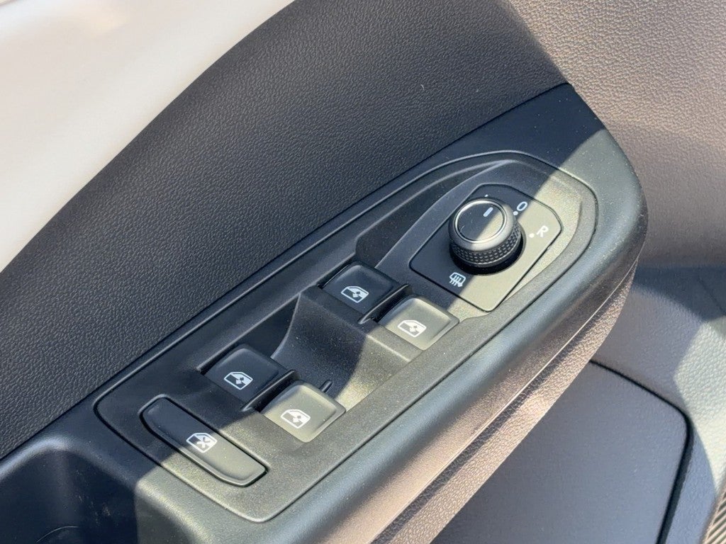 2026 Volkswagen Taos SE 4MOTION