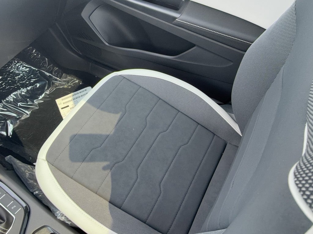 2026 Volkswagen Taos SE 4MOTION