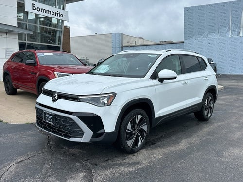 2025 Volkswagen Taos SE 4MOTION