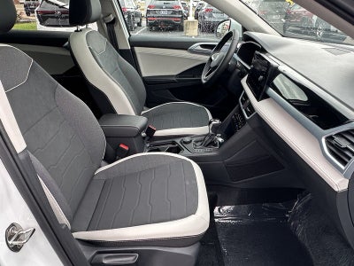 2025 Volkswagen Taos SE 4MOTION