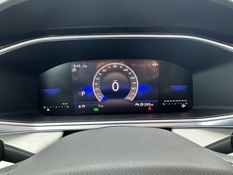 2025 Volkswagen Taos SE 4MOTION